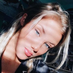 Meet your Posher, Victoria